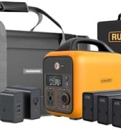 portable runhood solar generator with 4 hot swappable batteries